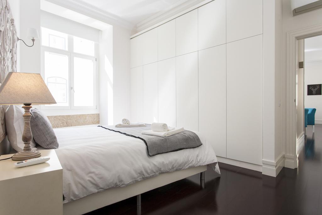 Joivy Baixa Deluxe Apartments Lisbon Exterior photo